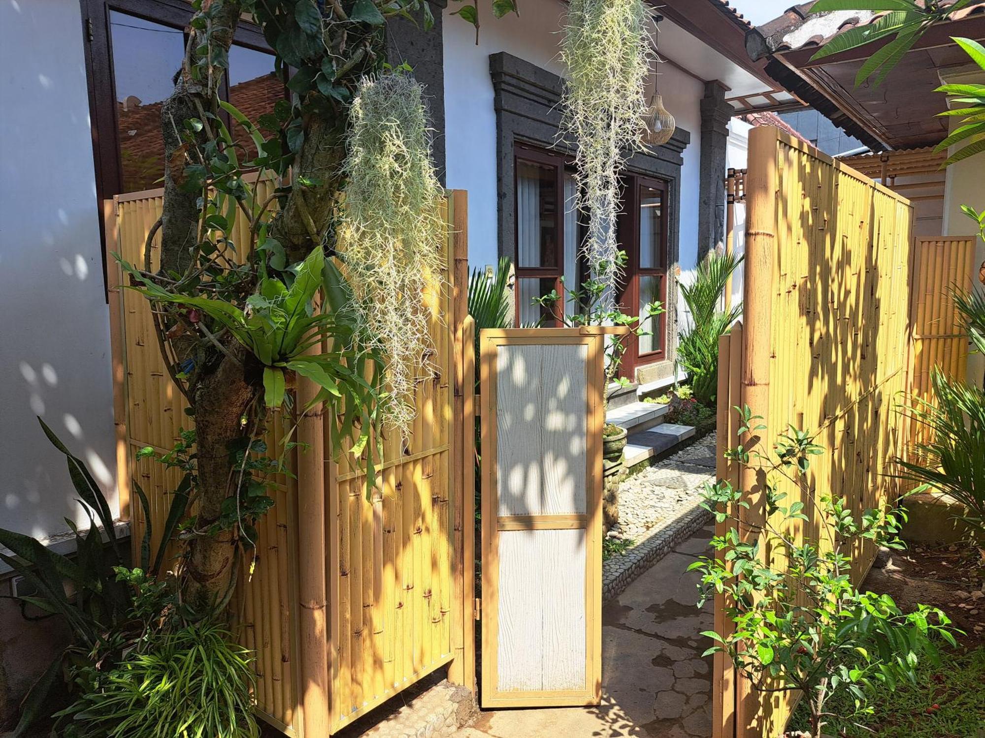 Ascarya Guest House Sanur Exteriör bild